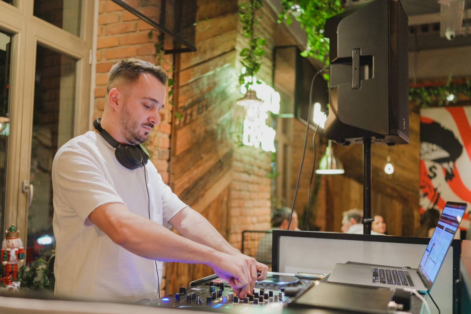 DJ BROMNIAC muzica cluj