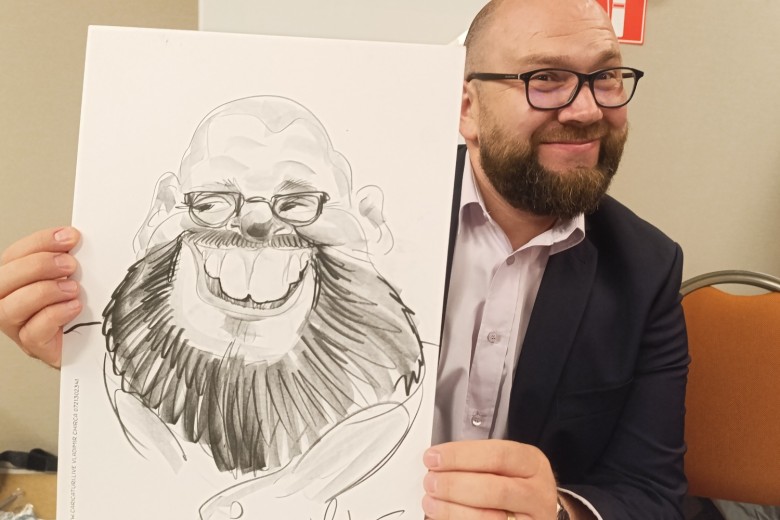 Caricaturi Live