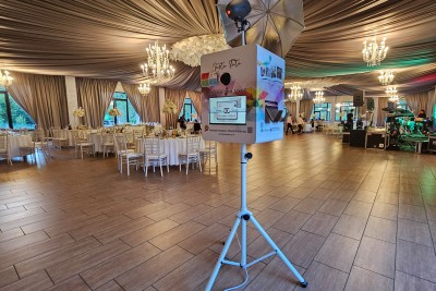 Cabina Insta Foto Bacau - Experiențe unice Bacau