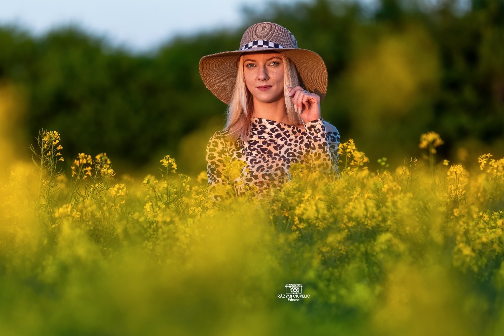 Razvan Ciuvelic PFA,Fotograf Autorizat fotografie caras-severin