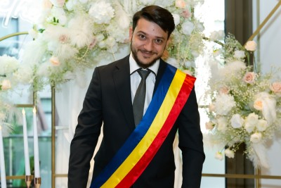 Actor profesionist- Ofițer de stare civilă simbolic Răzvan Grosu - Artiști și spectacole Iasi
