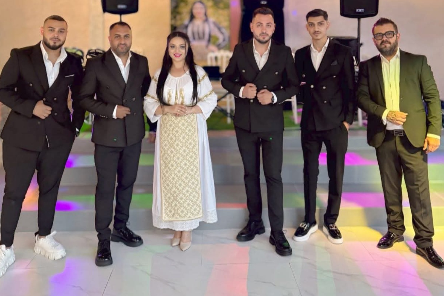 Georgiana de la Slatina si Orchestra Olt Music muzica olt