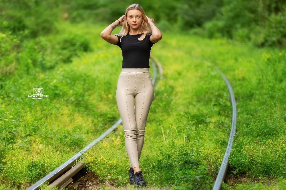 Razvan Ciuvelic PFA,Fotograf Autorizat fotografie caras-severin