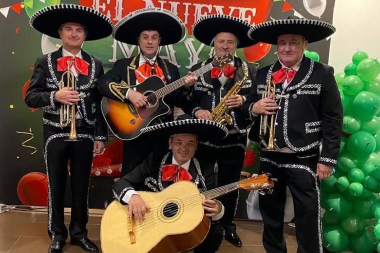 Mariachi Los Platanos