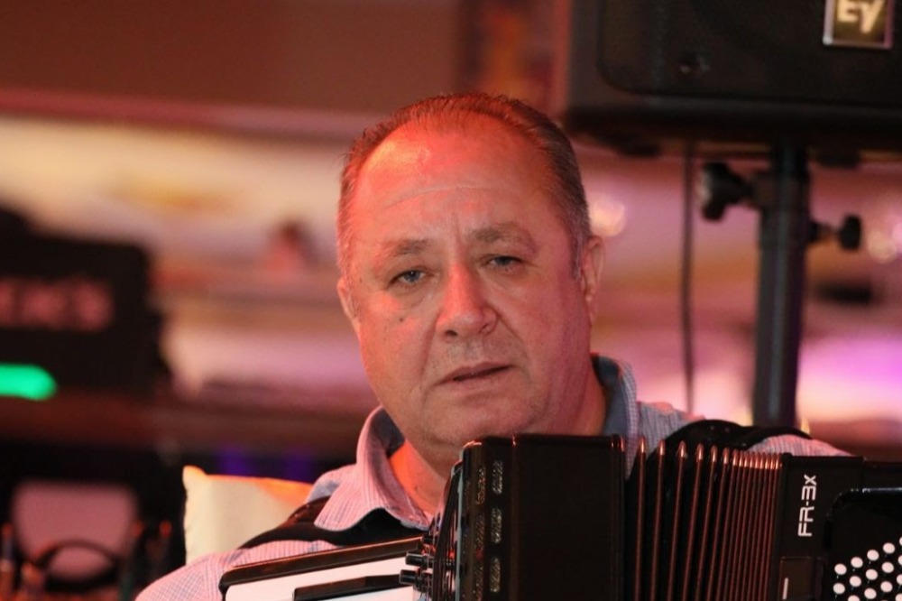 Nelu de la Ploiesti muzica bucuresti