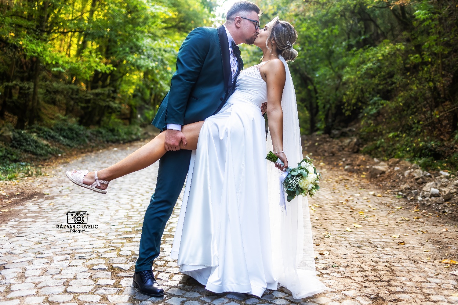 Razvan Ciuvelic PFA,Fotograf Autorizat fotografie timis