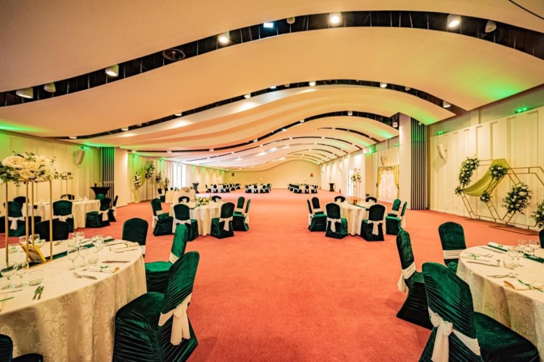 Centrul de evenimente - Agora