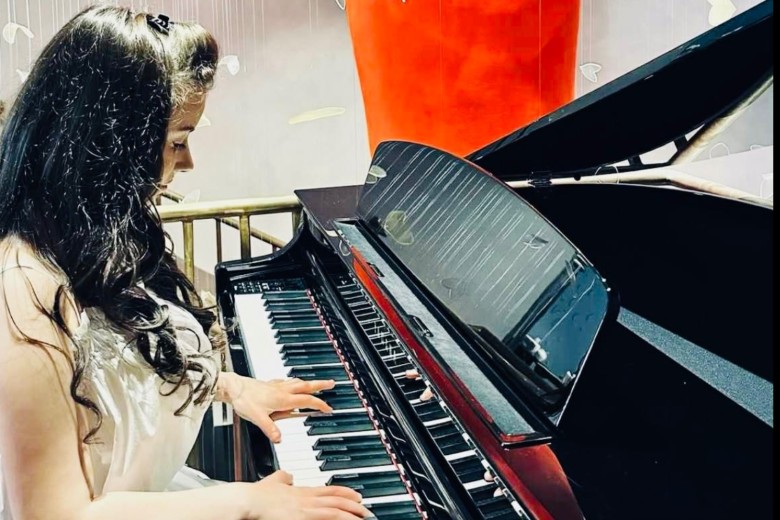 SHOW DUO SAXOFON & PIANO MOMENTS  Alexandra & Darius Dobrinescu