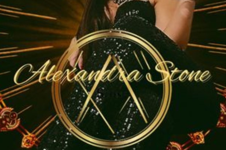 Alexandra Stone