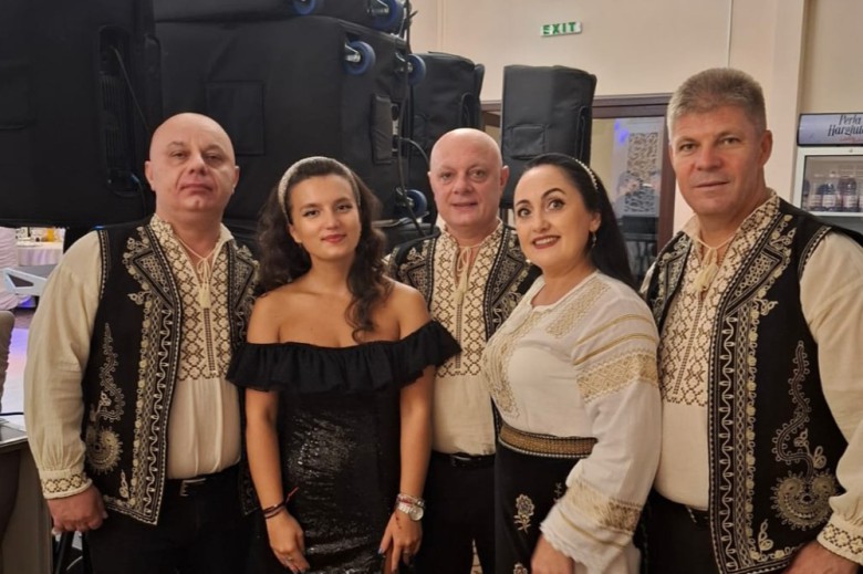 Formația,, Floris din Pitești ""