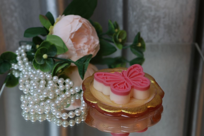 Ajmal Noir Candle&Artcrafts