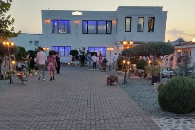 White House - Locații Dolj