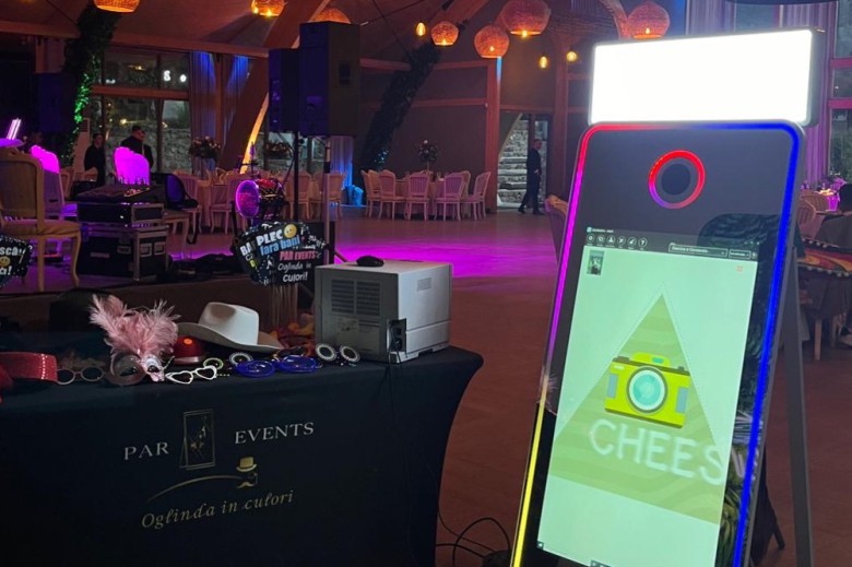 PAR EVENTS-Oglinda in culori