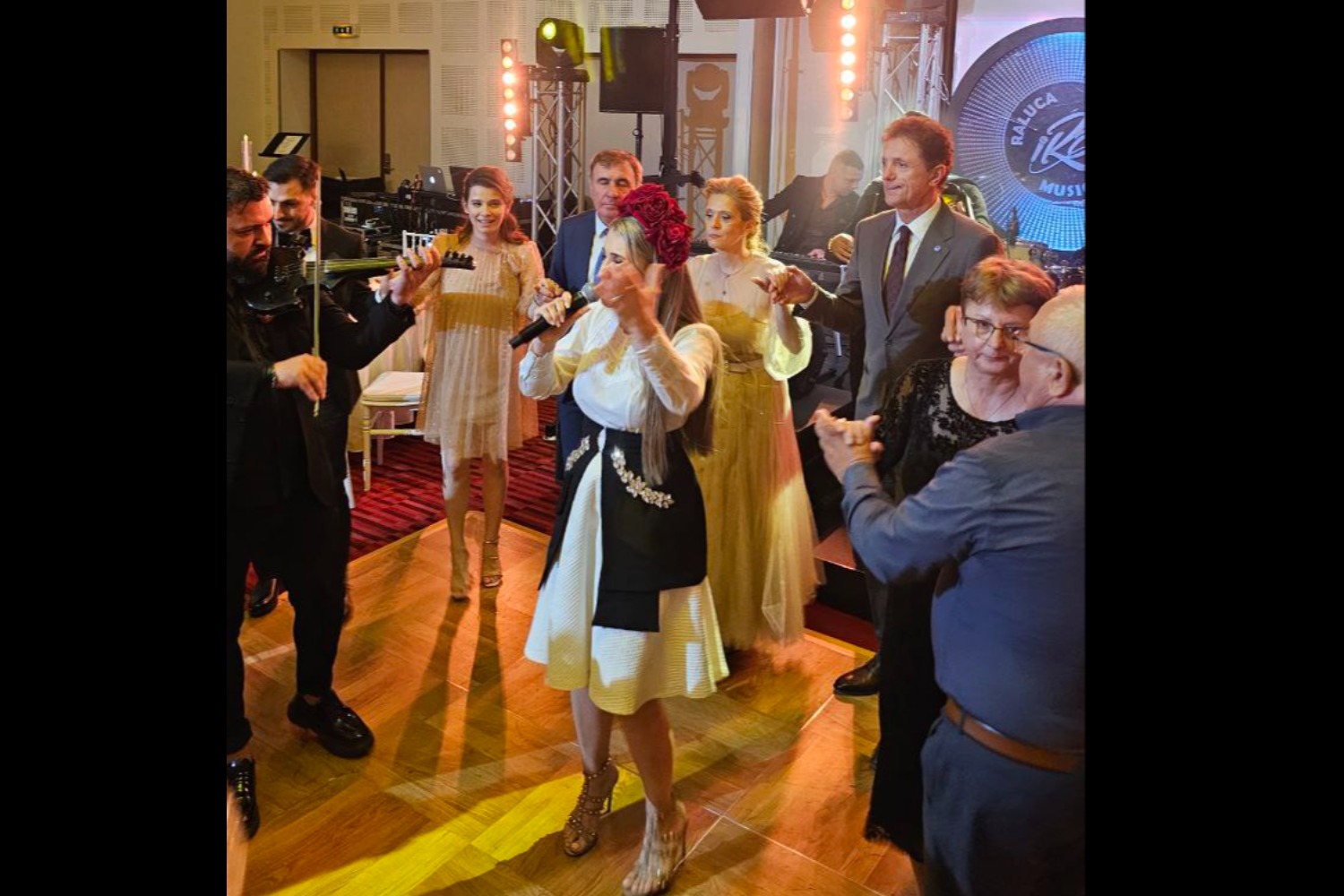 Raluca Dan MUSIC muzica bucuresti