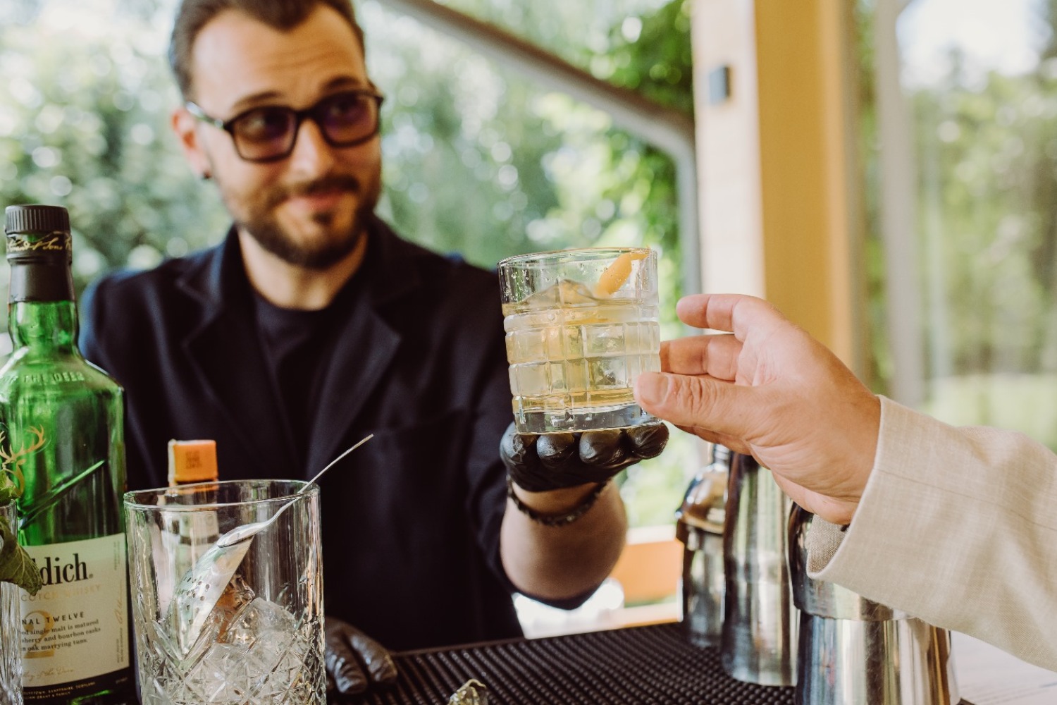 Chimen & Tarhon – Barul mobil care transformă evenimentele în experiențe catering-bauturi bucuresti